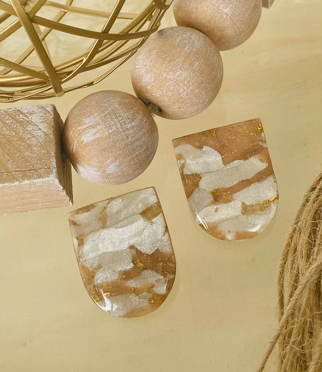 U-Shaped Button Studs (Nude/Ivory)